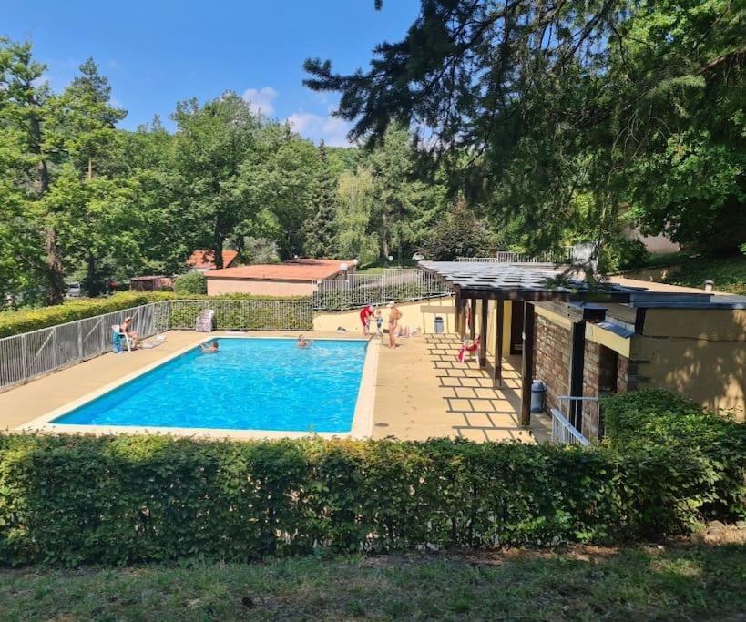 Appartement Au Calme Dans Residence Avec Piscine Boersch Kültér fotó